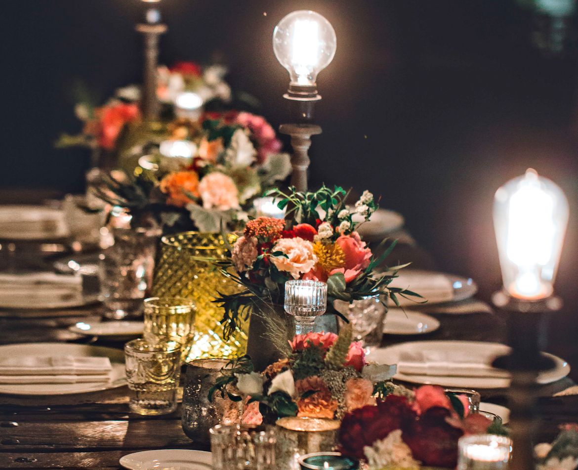 Composizione floreale tavolo sposi